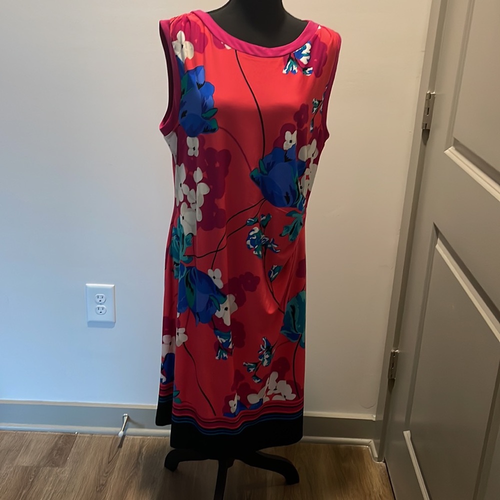 Pink floral dress - Picture 5 of 5